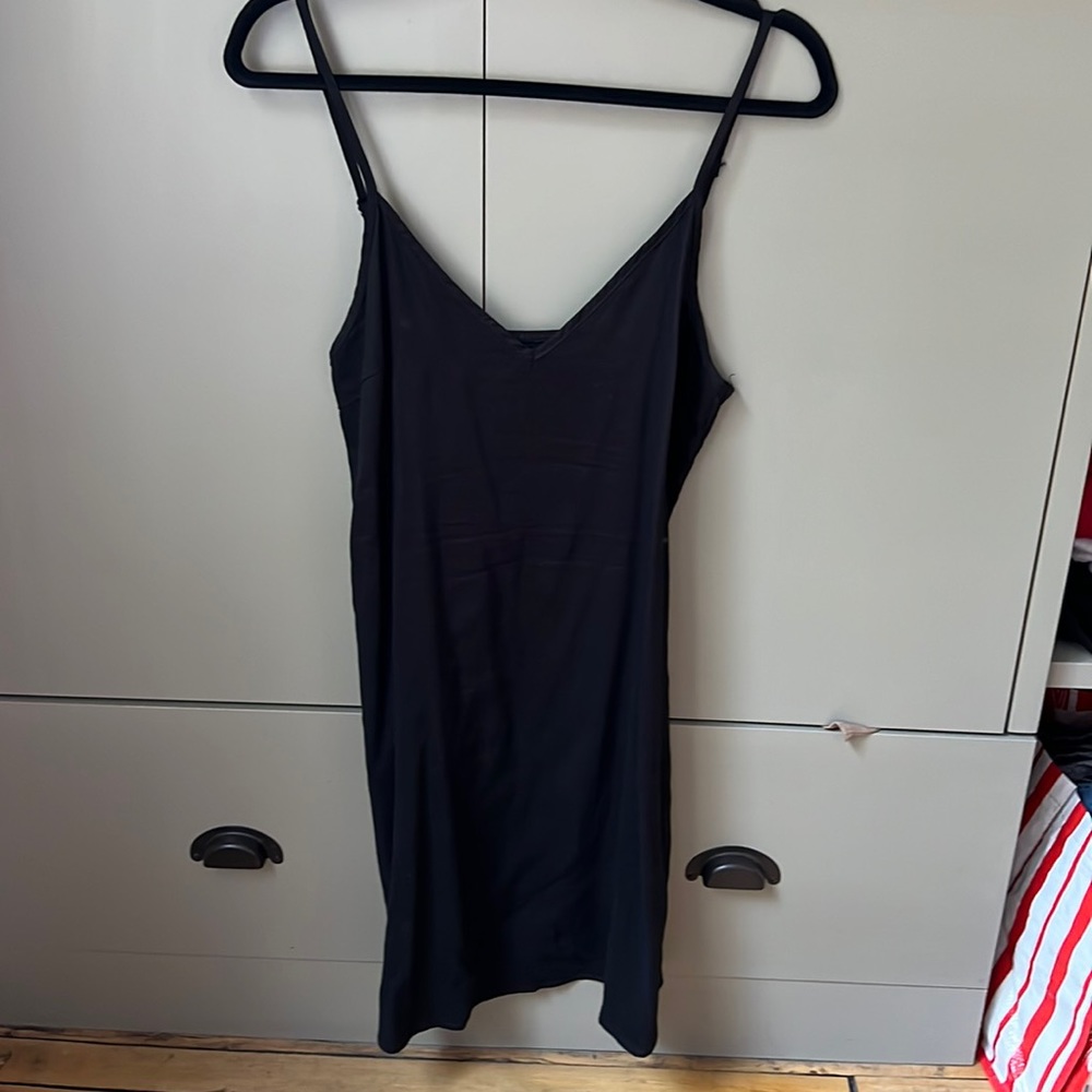 Black Aritzia dress - Picture 2 of 5